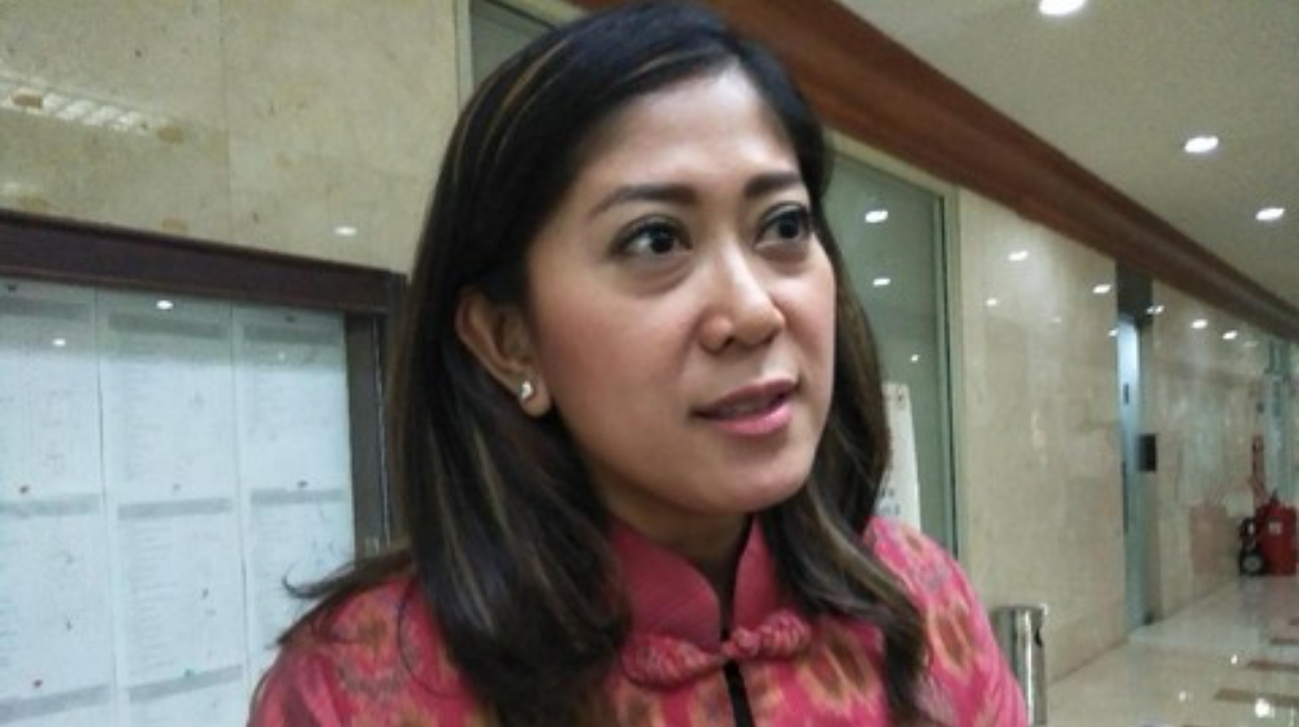 Meutya Hafid Menyangkal Klaim Mahfud MD Tentang Diplomat dan Partai Politik