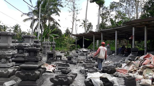 Perajin Batu di Bali Merasakan Manfaat Program Pemberdayaan BRI