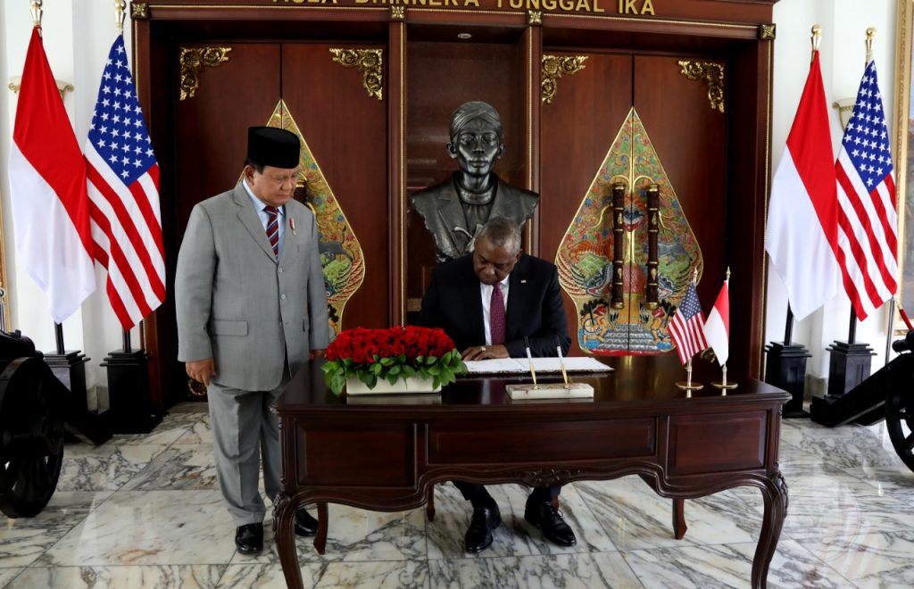 Menhan Prabowo Menerima Kunjungan dari Menhan AS Lloyd Austin dan Membahas Kerja Sama Pertahanan AS-Indonesia