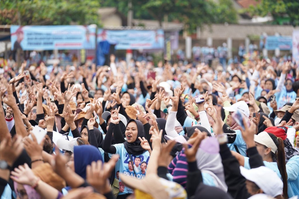 Warga Subang Bersemangat Bertemu Prabowo, Berharap Menang dalam Satu Putaran