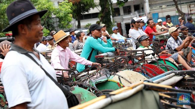 Tukang Becak di Jawa menjadi miliarder setelah menang undian Rp50 Milyar