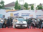 Agen BRILink Terima Mobil dari BRI sebagai Penghargaan Atas Prestasinya