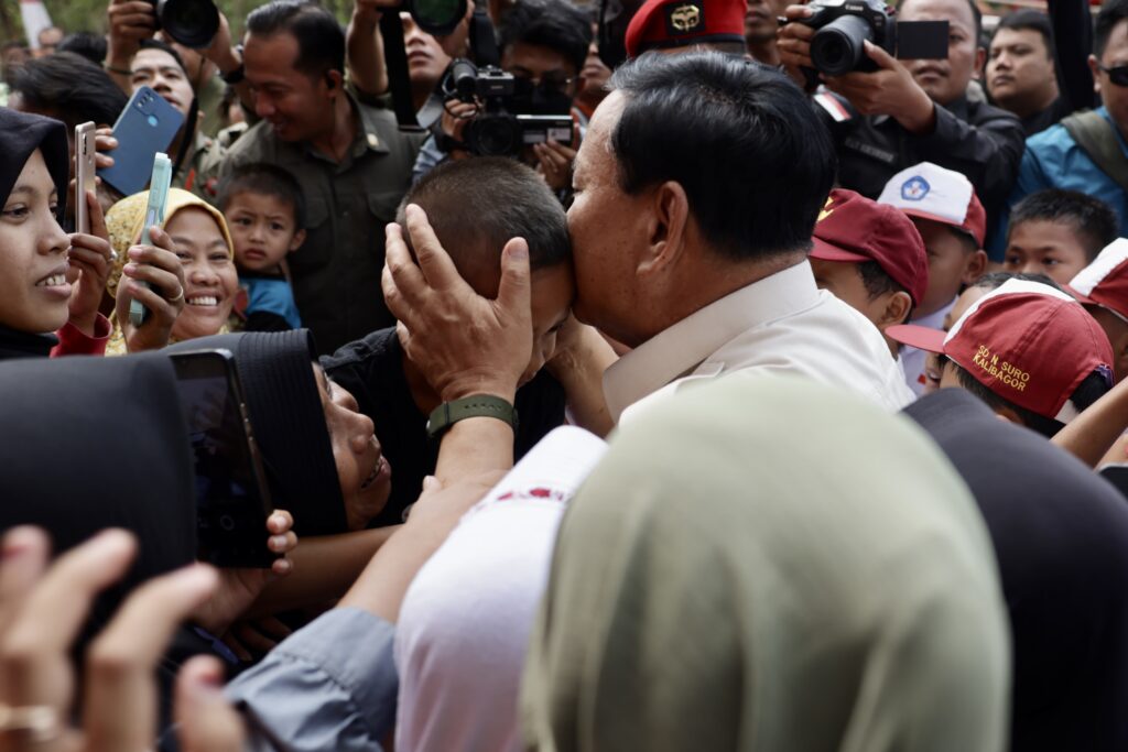 Prabowo Subianto Vows to Extend Welfare Programs to Children Throughout Indonesia