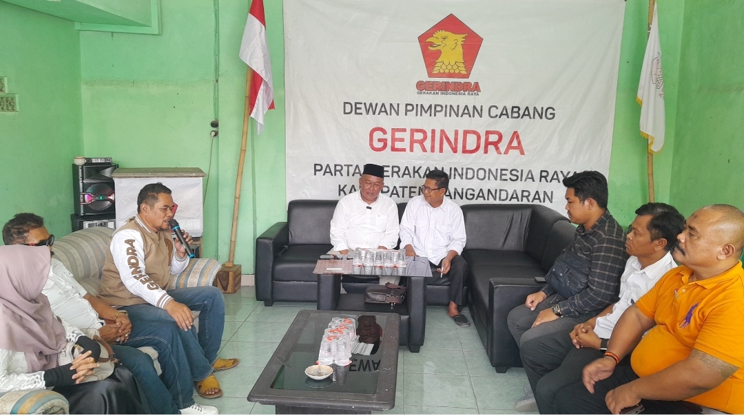 Dadang Solihat Mendaftar Sebagai Bacabup ke Partai Gerindra di Pangandaran