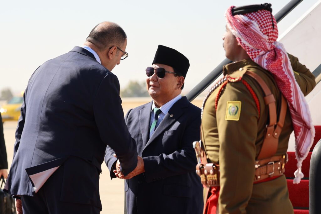 Prabowo Subianto’s Arrival in Jordan, Greeted by Senior Officials and an Honor Guard