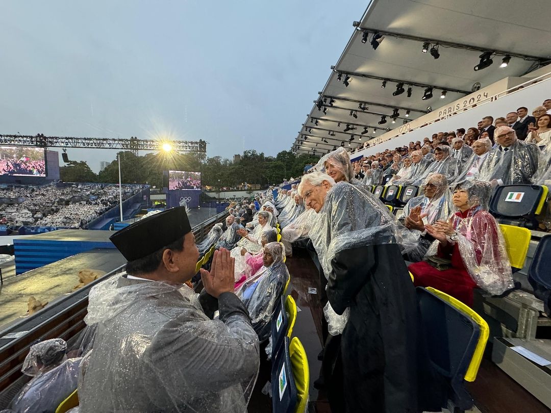 Prabowo Subianto Menyaksikan Upacara Pembukaan Olimpiade Paris 2024, Memberikan Dukungan kepada Kontingen Indonesia